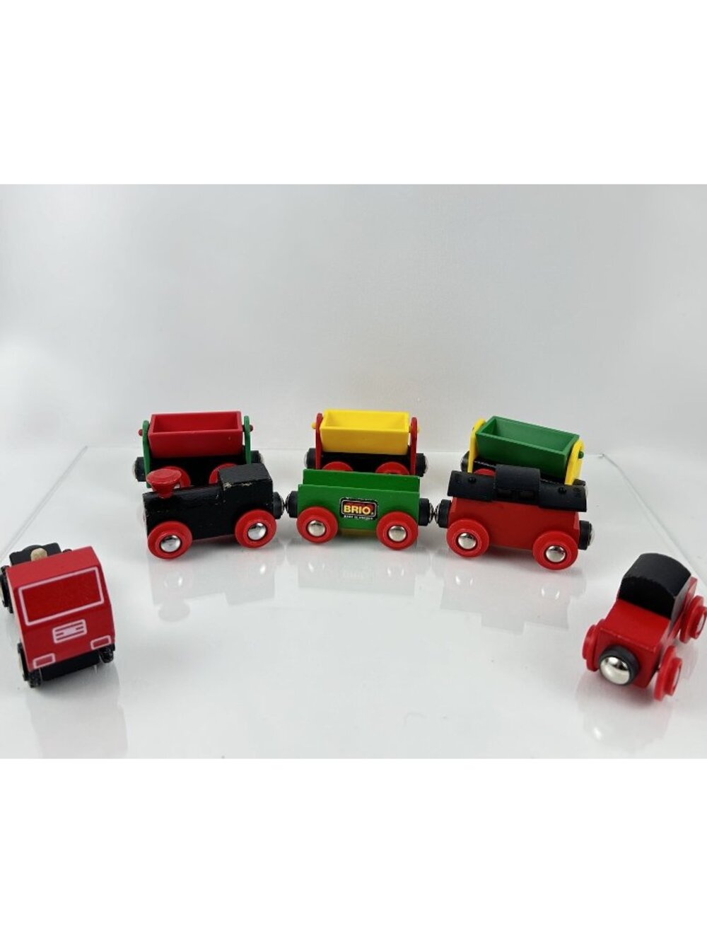 Brio Thomas & Friends Style Mixed Lot Generic Wooden Magnetic Engines & Cars